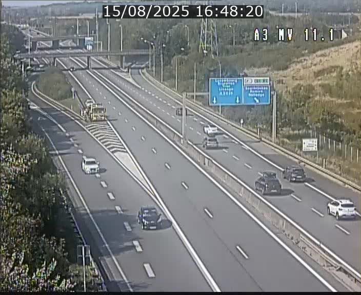 <h2>Traffic live webcam Luxembourg Croix de Bettembourg A3 - BK 11.1 - direction Luxembourg-ville</h2>