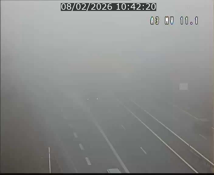 <h2>Traffic live webcam Luxembourg Croix de Bettembourg A3 - BK 11.1 - direction Luxembourg-ville</h2>