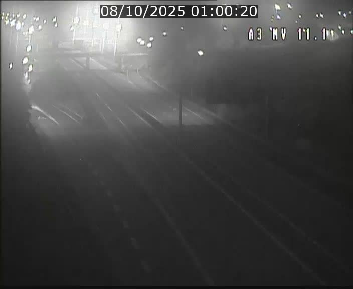 <h2>Traffic live webcam Luxembourg Croix de Bettembourg A3 - BK 11.1 - direction Luxembourg-ville</h2>