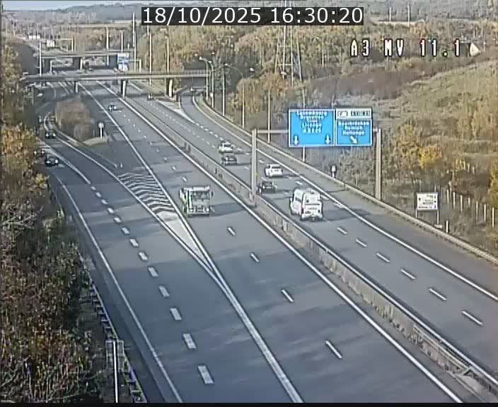 <h2>Traffic live webcam Luxembourg Croix de Bettembourg A3 - BK 11.1 - direction Luxembourg-ville</h2>