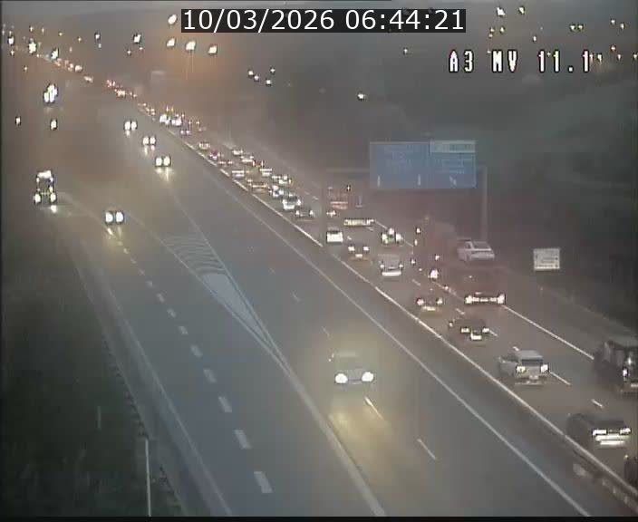 Traffic live webcam Luxembourg Croix de Bettembourg A3 - BK 11.1 - direction Luxembourg-ville
