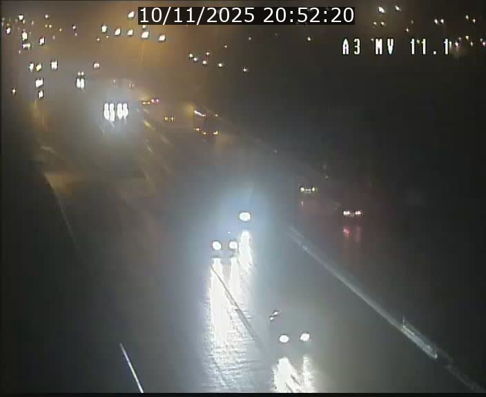 <h2>Traffic live webcam Luxembourg Croix de Bettembourg A3 - BK 11.1 - direction Luxembourg-ville</h2>