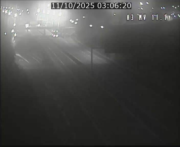 <h2>Traffic live webcam Luxembourg Croix de Bettembourg A3 - BK 11.1 - direction Luxembourg-ville</h2>