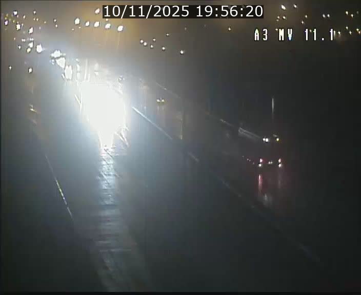 <h2>Traffic live webcam Luxembourg Croix de Bettembourg A3 - BK 11.1 - direction Luxembourg-ville</h2>