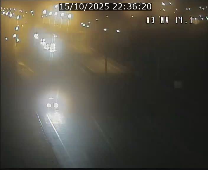<h2>Traffic live webcam Luxembourg Croix de Bettembourg A3 - BK 11.1 - direction Luxembourg-ville</h2>