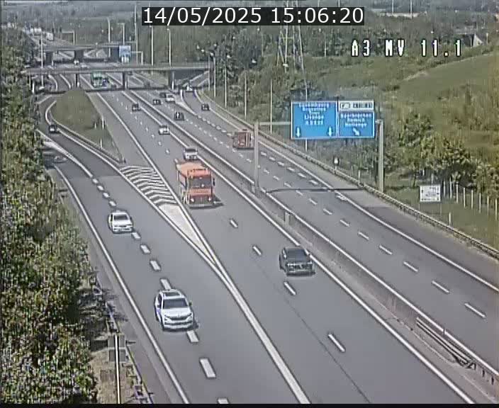 <h2>Traffic live webcam Luxembourg Croix de Bettembourg A3 - BK 11.1 - direction Luxembourg-ville</h2>