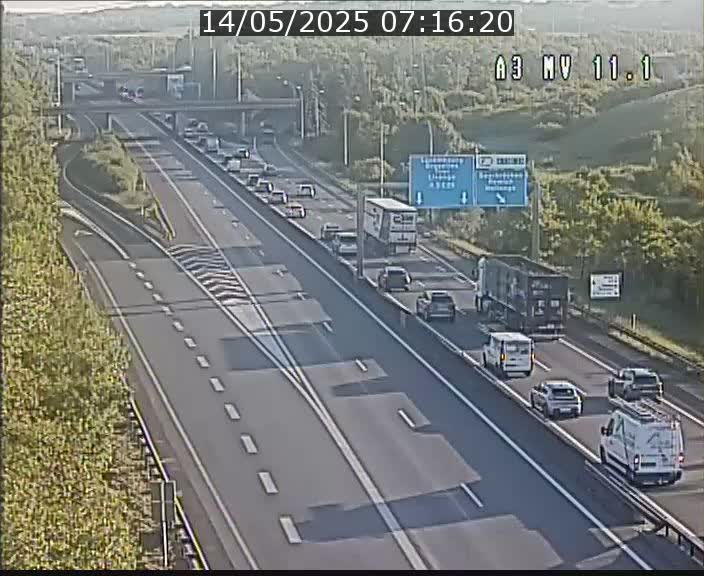 <h2>Traffic live webcam Luxembourg Croix de Bettembourg A3 - BK 11.1 - direction Luxembourg-ville</h2>