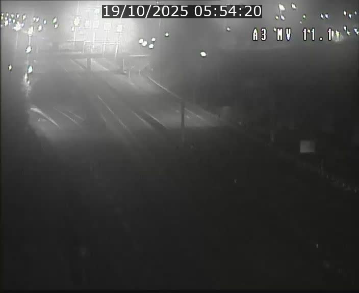 <h2>Traffic live webcam Luxembourg Croix de Bettembourg A3 - BK 11.1 - direction Luxembourg-ville</h2>