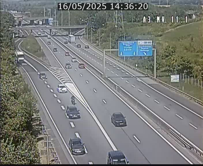 <h2>Traffic live webcam Luxembourg Croix de Bettembourg A3 - BK 11.1 - direction Luxembourg-ville</h2>