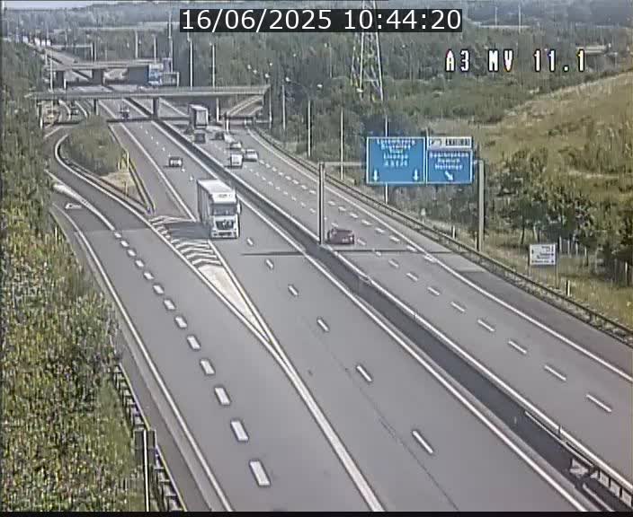 Traffic live webcam Luxembourg Croix de Bettembourg A3 - BK 11.1 - direction Luxembourg-ville