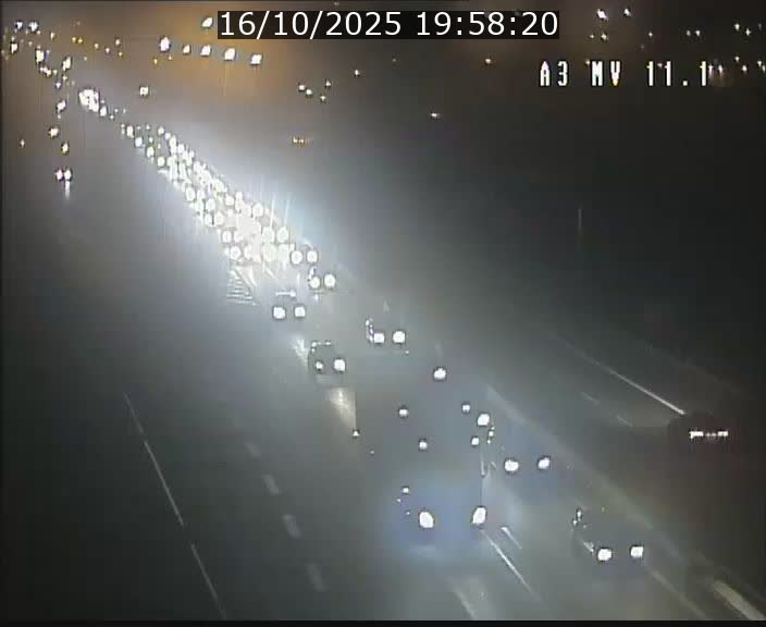 <h2>Traffic live webcam Luxembourg Croix de Bettembourg A3 - BK 11.1 - direction Luxembourg-ville</h2>