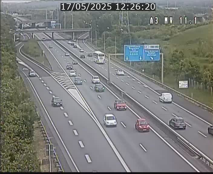 <h2>Traffic live webcam Luxembourg Croix de Bettembourg A3 - BK 11.1 - direction Luxembourg-ville</h2>