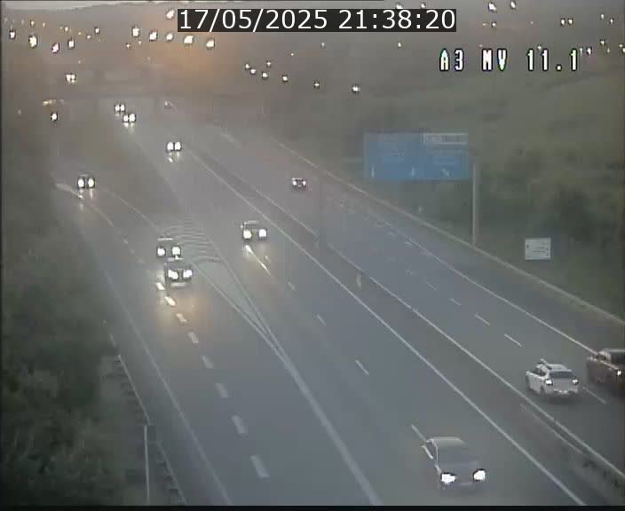 <h2>Traffic live webcam Luxembourg Croix de Bettembourg A3 - BK 11.1 - direction Luxembourg-ville</h2>