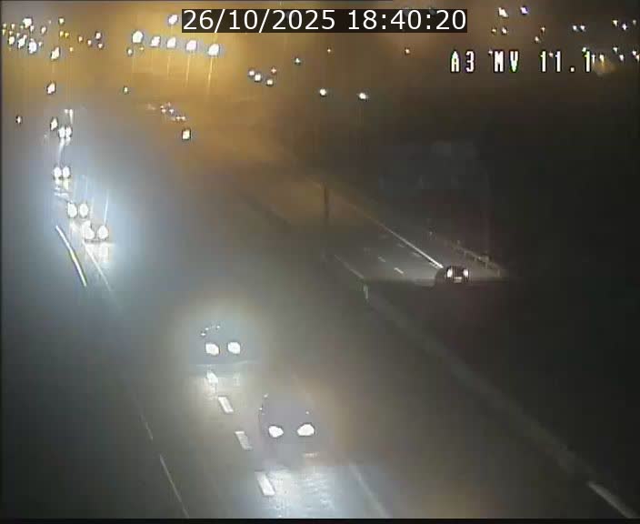 <h2>Traffic live webcam Luxembourg Croix de Bettembourg A3 - BK 11.1 - direction Luxembourg-ville</h2>