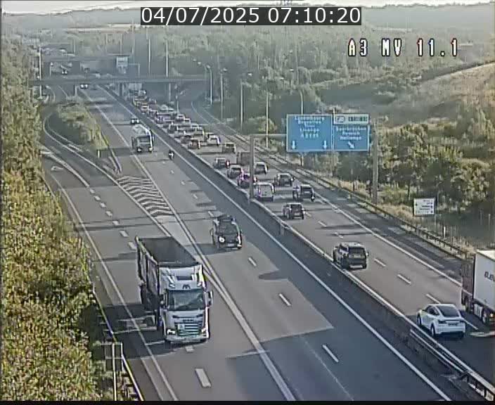 Traffic live webcam Luxembourg Croix de Bettembourg A3 - BK 11.1 - direction Luxembourg-ville