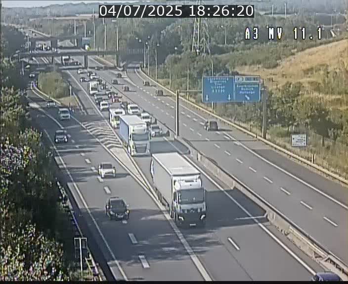 Traffic live webcam Luxembourg Croix de Bettembourg A3 - BK 11.1 - direction Luxembourg-ville