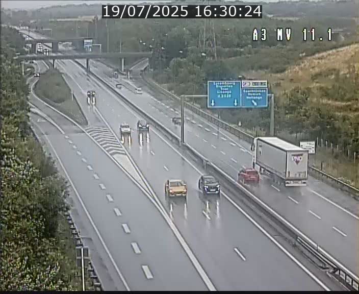 Traffic live webcam Luxembourg Croix de Bettembourg A3 - BK 11.1 - direction Luxembourg-ville