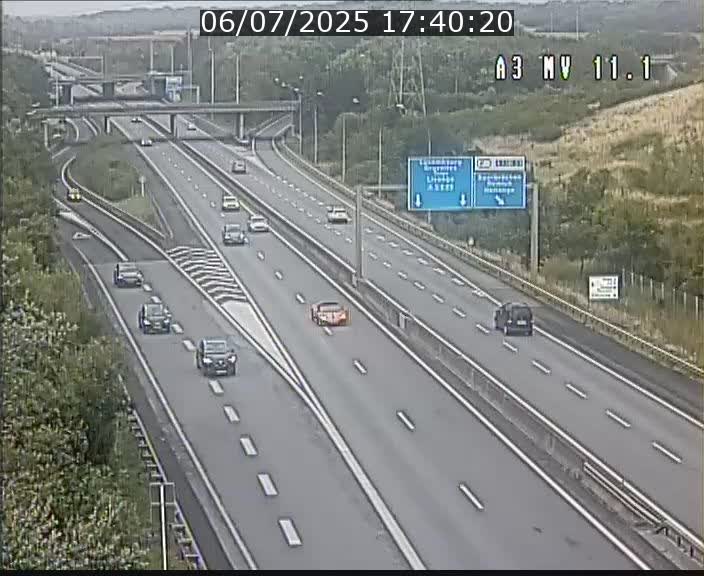 Traffic live webcam Luxembourg Croix de Bettembourg A3 - BK 11.1 - direction Luxembourg-ville