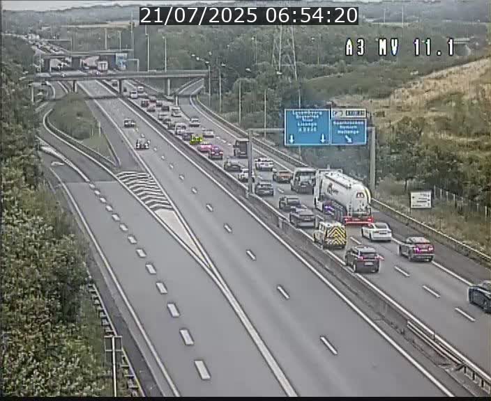 Traffic live webcam Luxembourg Croix de Bettembourg A3 - BK 11.1 - direction Luxembourg-ville