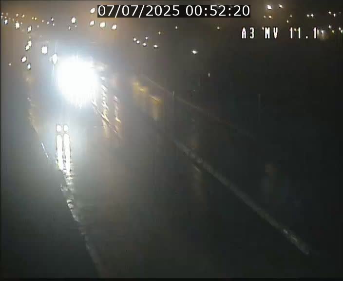 Traffic live webcam Luxembourg Croix de Bettembourg A3 - BK 11.1 - direction Luxembourg-ville