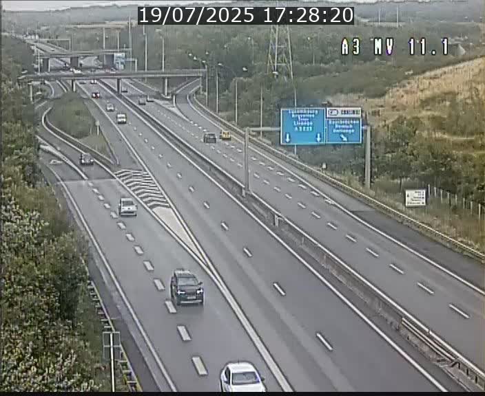 Traffic live webcam Luxembourg Croix de Bettembourg A3 - BK 11.1 - direction Luxembourg-ville