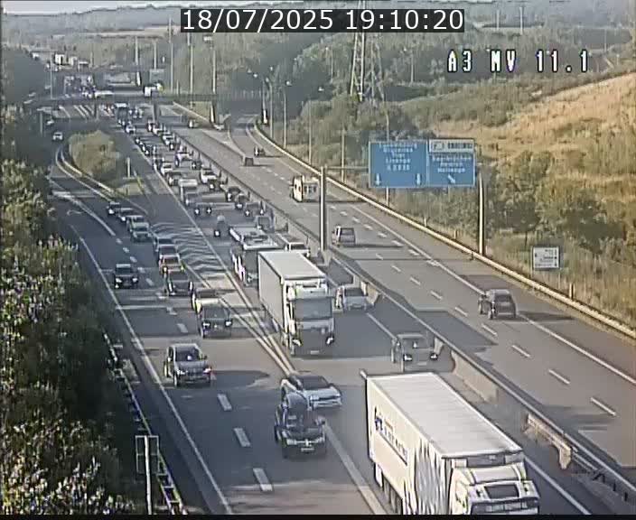 Traffic live webcam Luxembourg Croix de Bettembourg A3 - BK 11.1 - direction Luxembourg-ville