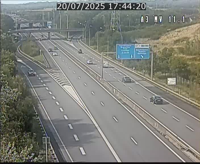 Traffic live webcam Luxembourg Croix de Bettembourg A3 - BK 11.1 - direction Luxembourg-ville