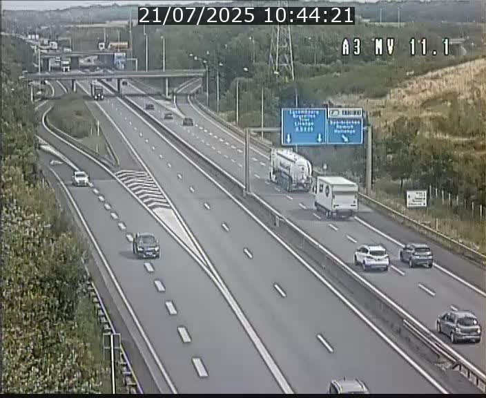 Traffic live webcam Luxembourg Croix de Bettembourg A3 - BK 11.1 - direction Luxembourg-ville