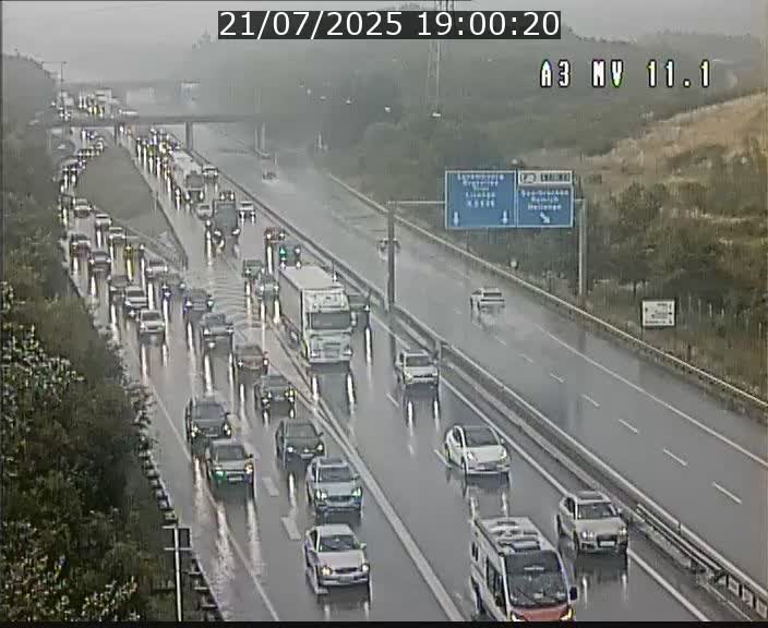 Traffic live webcam Luxembourg Croix de Bettembourg A3 - BK 11.1 - direction Luxembourg-ville