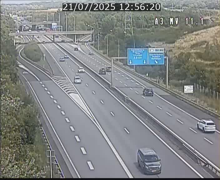 Traffic live webcam Luxembourg Croix de Bettembourg A3 - BK 11.1 - direction Luxembourg-ville
