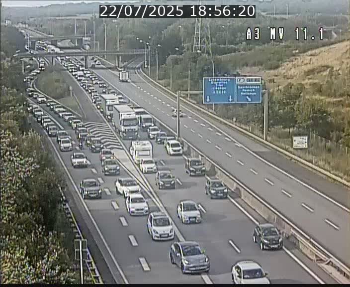 Traffic live webcam Luxembourg Croix de Bettembourg A3 - BK 11.1 - direction Luxembourg-ville