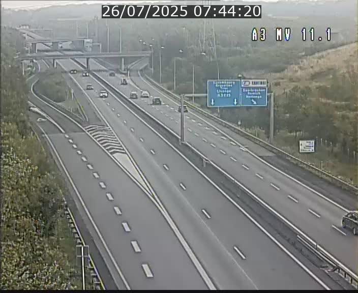 Traffic live webcam Luxembourg Croix de Bettembourg A3 - BK 11.1 - direction Luxembourg-ville