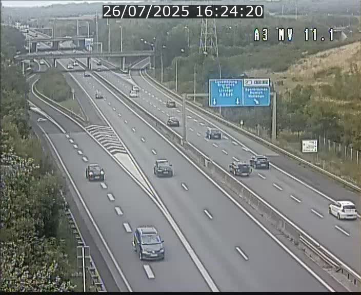 Traffic live webcam Luxembourg Croix de Bettembourg A3 - BK 11.1 - direction Luxembourg-ville