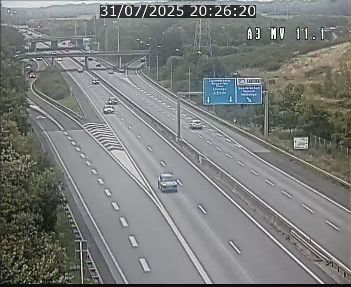 Traffic live webcam Luxembourg Croix de Bettembourg A3 - BK 11.1 - direction Luxembourg-ville