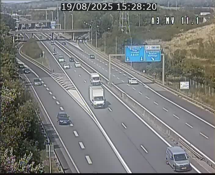 Traffic live webcam Luxembourg Croix de Bettembourg A3 - BK 11.1 - direction Luxembourg-ville