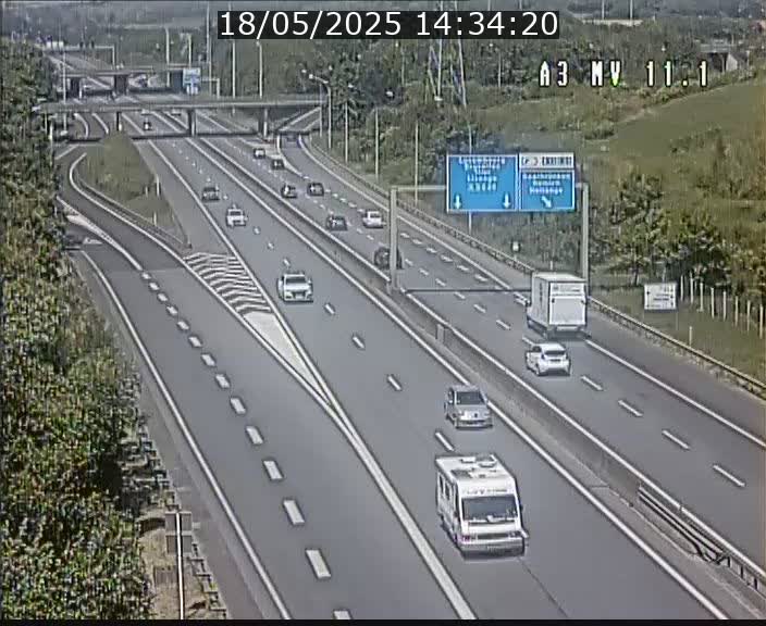 <h2>Traffic live webcam Luxembourg Croix de Bettembourg A3 - BK 11.1 - direction Luxembourg-ville</h2>