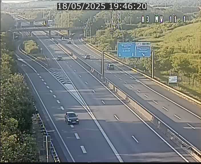 <h2>Traffic live webcam Luxembourg Croix de Bettembourg A3 - BK 11.1 - direction Luxembourg-ville</h2>