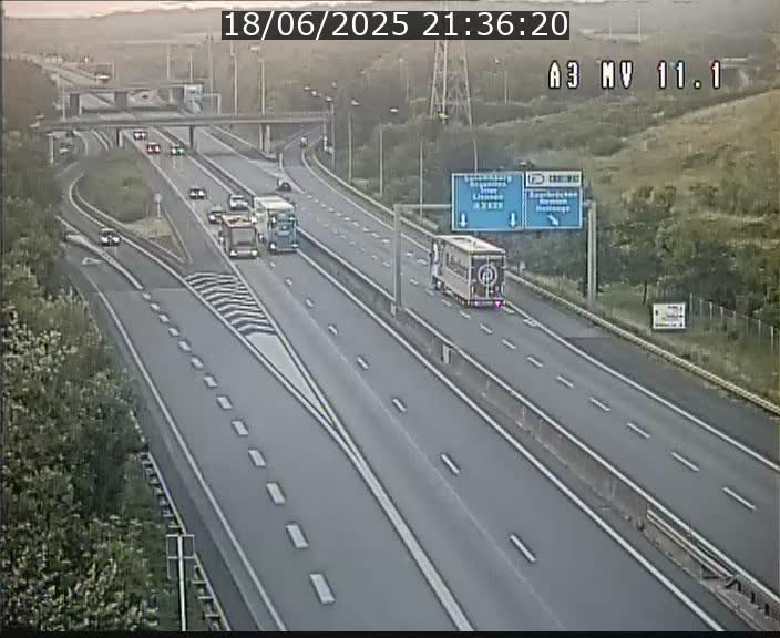 <h2>Traffic live webcam Luxembourg Croix de Bettembourg A3 - BK 11.1 - direction Luxembourg-ville</h2>