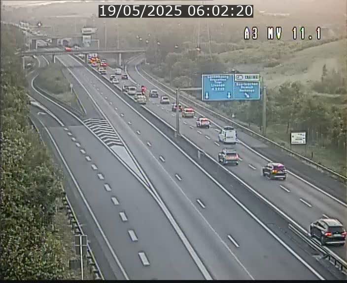 <h2>Traffic live webcam Luxembourg Croix de Bettembourg A3 - BK 11.1 - direction Luxembourg-ville</h2>