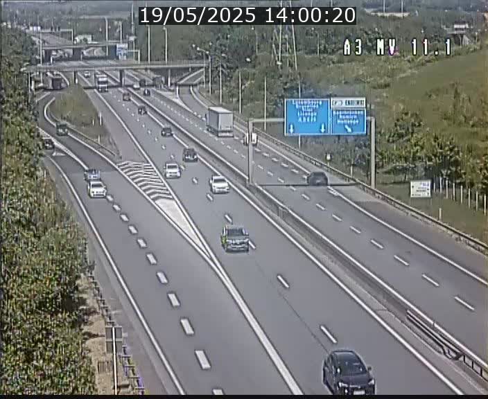 <h2>Traffic live webcam Luxembourg Croix de Bettembourg A3 - BK 11.1 - direction Luxembourg-ville</h2>