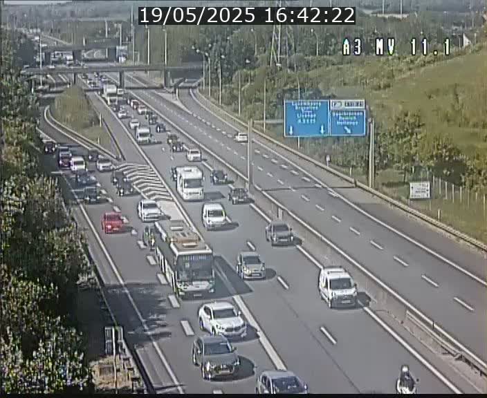 <h2>Traffic live webcam Luxembourg Croix de Bettembourg A3 - BK 11.1 - direction Luxembourg-ville</h2>