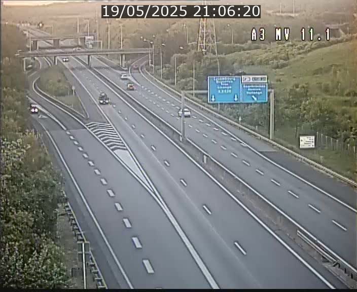 <h2>Traffic live webcam Luxembourg Croix de Bettembourg A3 - BK 11.1 - direction Luxembourg-ville</h2>