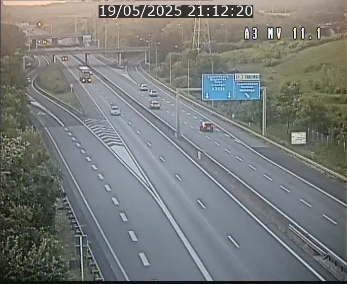 <h2>Traffic live webcam Luxembourg Croix de Bettembourg A3 - BK 11.1 - direction Luxembourg-ville</h2>
