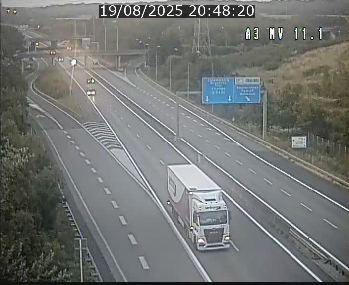 <h2>Traffic live webcam Luxembourg Croix de Bettembourg A3 - BK 11.1 - direction Luxembourg-ville</h2>