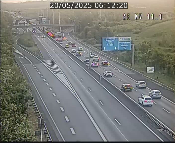 <h2>Traffic live webcam Luxembourg Croix de Bettembourg A3 - BK 11.1 - direction Luxembourg-ville</h2>