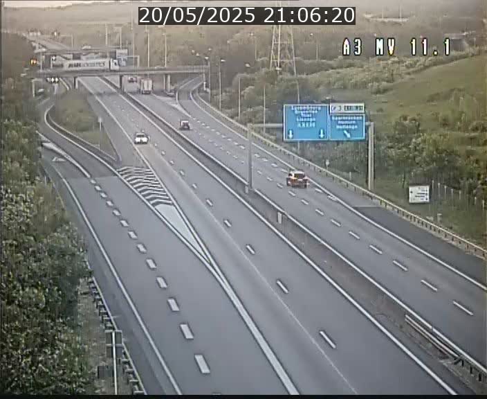 <h2>Traffic live webcam Luxembourg Croix de Bettembourg A3 - BK 11.1 - direction Luxembourg-ville</h2>