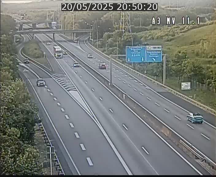 <h2>Traffic live webcam Luxembourg Croix de Bettembourg A3 - BK 11.1 - direction Luxembourg-ville</h2>
