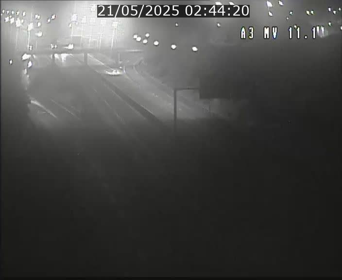 <h2>Traffic live webcam Luxembourg Croix de Bettembourg A3 - BK 11.1 - direction Luxembourg-ville</h2>