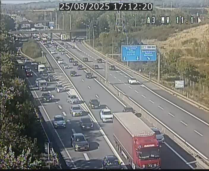 <h2>Traffic live webcam Luxembourg Croix de Bettembourg A3 - BK 11.1 - direction Luxembourg-ville</h2>