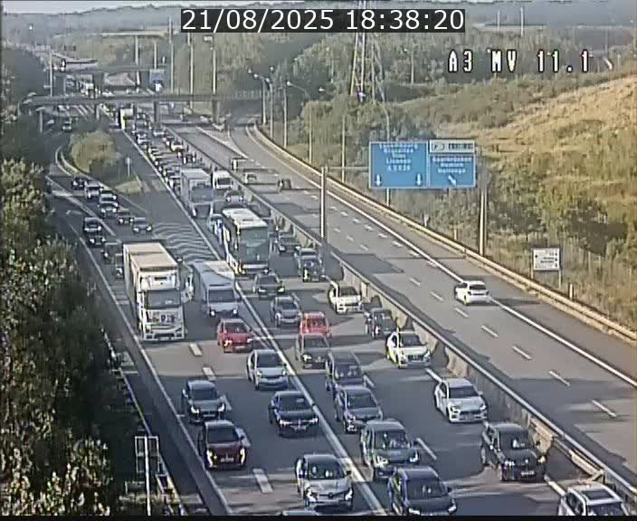 <h2>Traffic live webcam Luxembourg Croix de Bettembourg A3 - BK 11.1 - direction Luxembourg-ville</h2>
